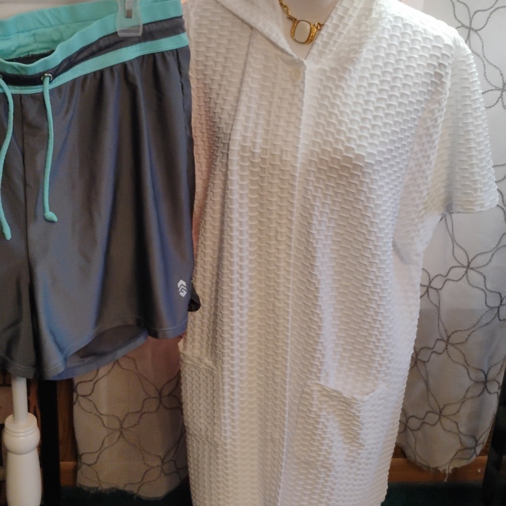 Free Country Swim Shorts & Jordan Taylor Coverup - Picture 3 of 7